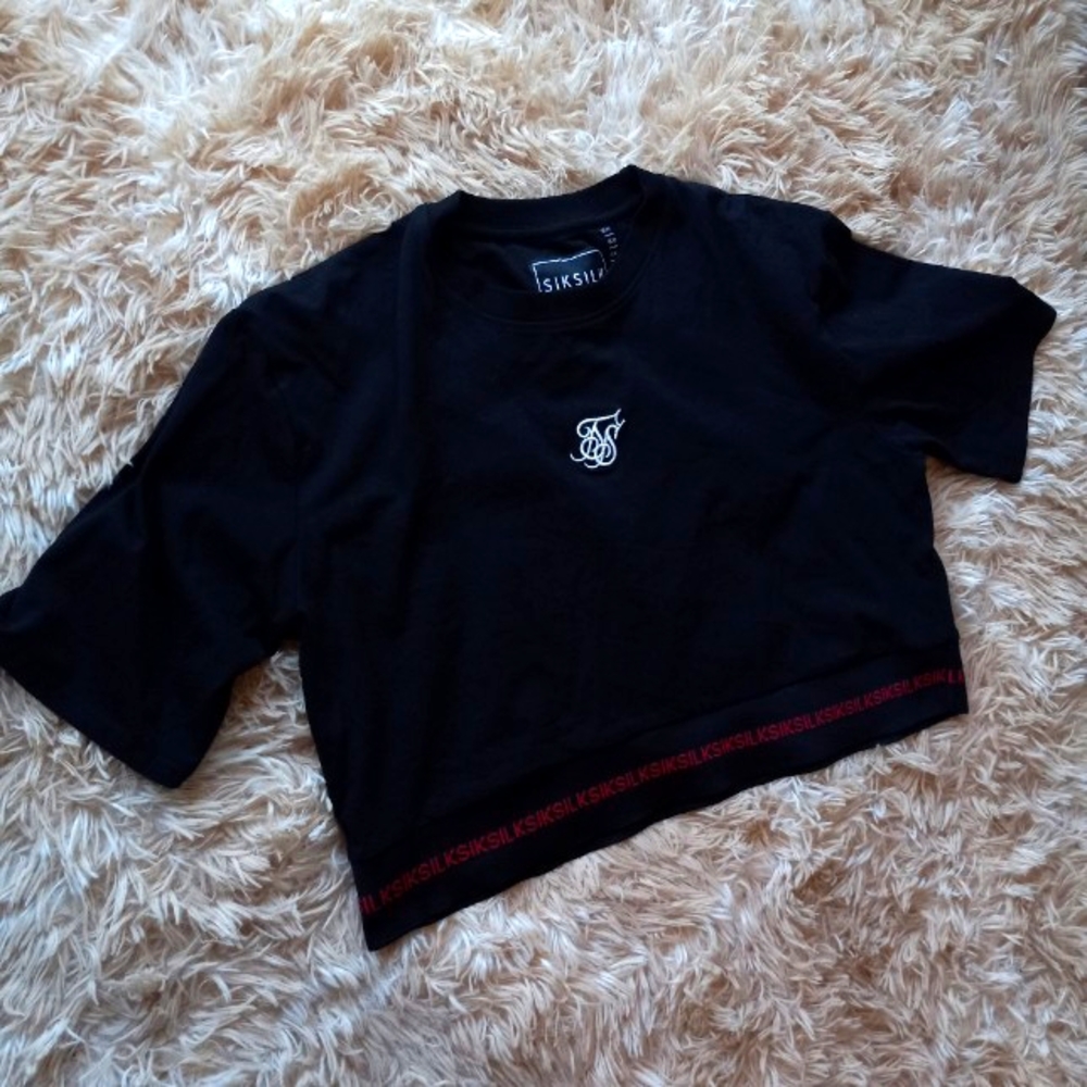 SikSilk cropped tee